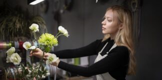 Co potrzeba do pracy w kwiaciarni